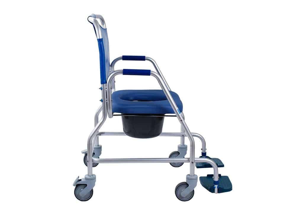 Chaise-de-douche-et-garde-robe-bonn2