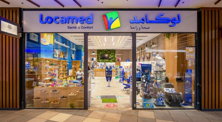 Intérieur magasin Locamed Santé & Confort en Arribat centre au Maroc — matériel médical, chaussures et équipements de santé